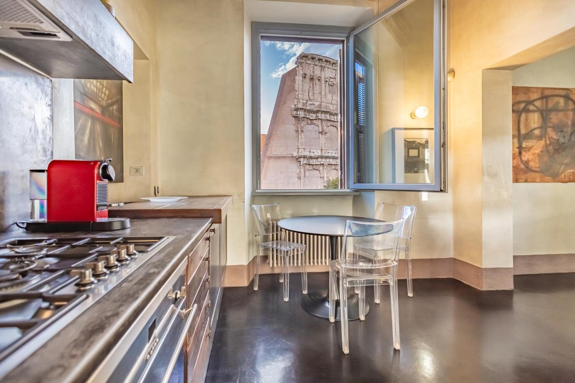 Iconic Apartment With Unique Colosseum View Roma Exterior foto